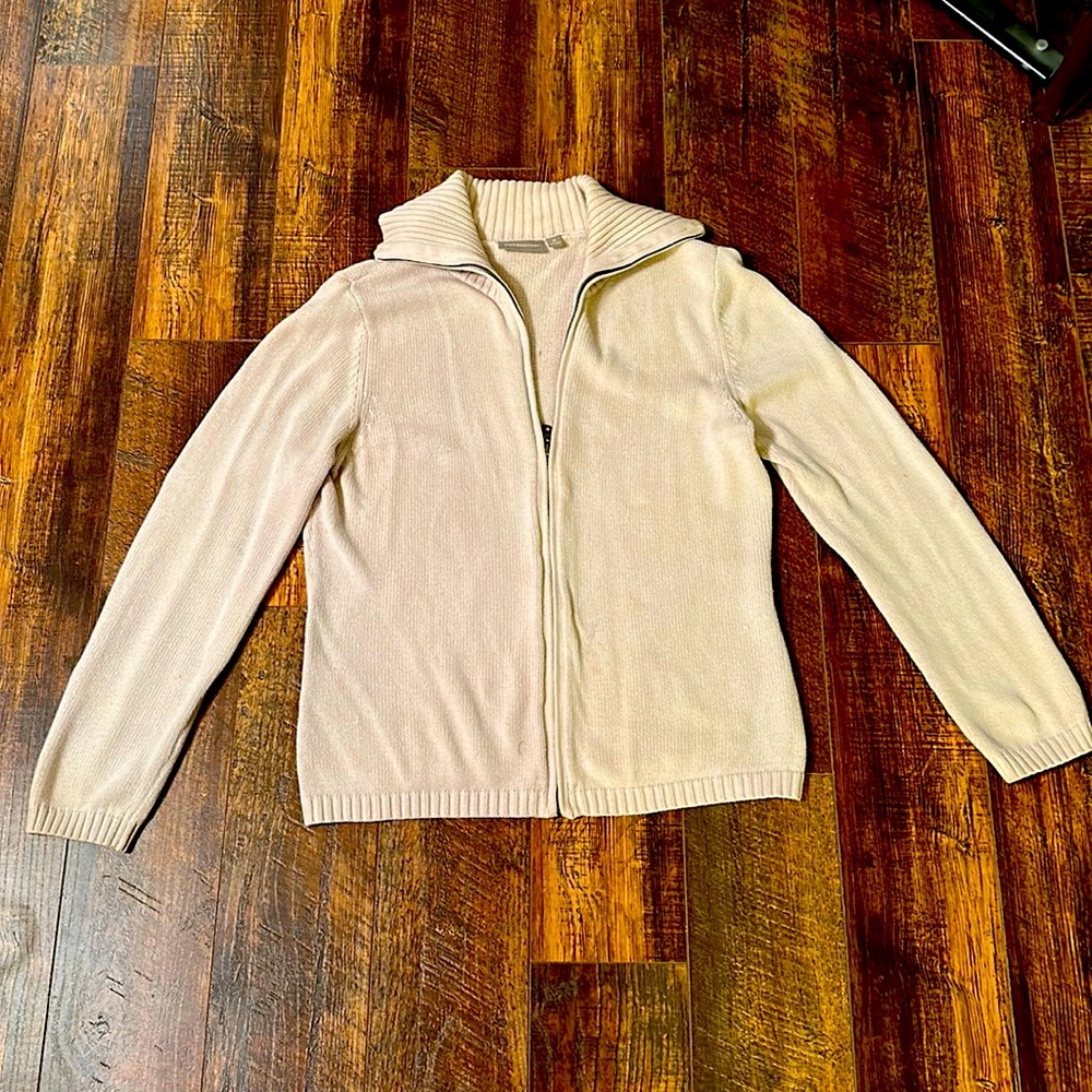 Women’s cream knit zippered sweater size M